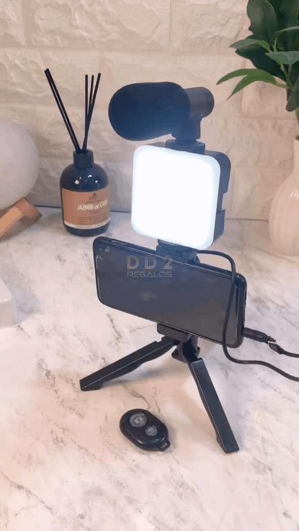 KIT DE VIDEO CON TRIPODE PARA CELULARES